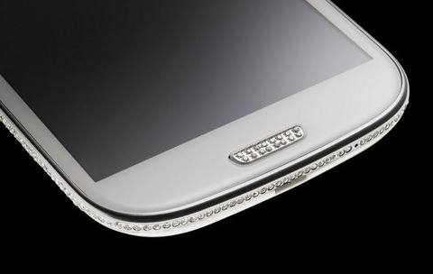 Galaxy s iii phiên bản đính đá swarovski đầu tiên giá 2700 usd - 2