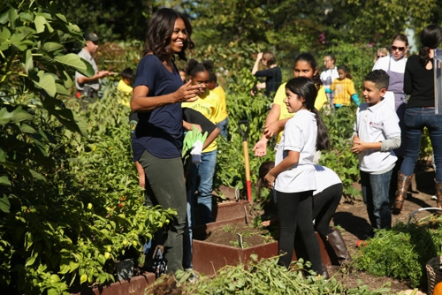 Gia đình obama mời người dân vào thăm vườn rau - 3