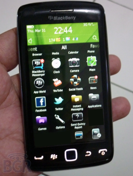 Hình ảnh mới của blackberry bold touch - 3