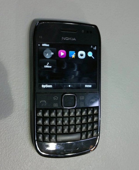 Hình ảnh nokia e6 tiếp tục xuất hiện - 1