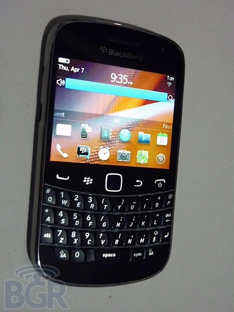 Hình ảnh rõ ràng của blackberry bold touch - 1