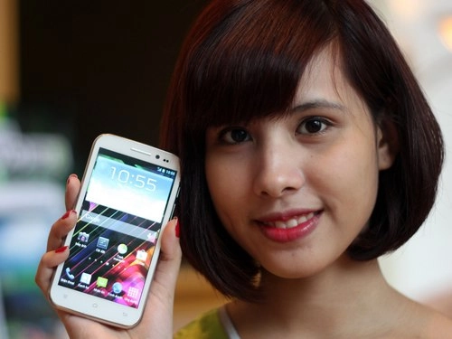Hkphone ra mắt smartphone revo hd2 5inch - 1