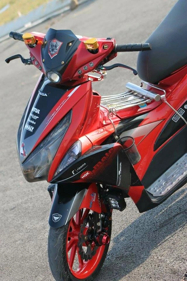 Honda air blade độ nổi bật đầy phong cách của biker việt - 3
