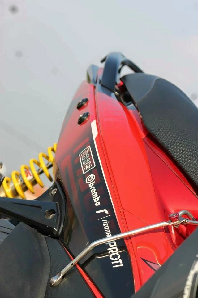 Honda air blade độ nổi bật đầy phong cách của biker việt - 5
