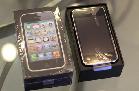 Iphone 3gs 2012 không tạo cơn sốt - 2