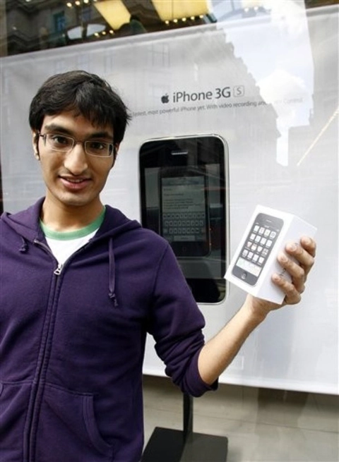 Iphone 3gs đến tay người dùng - 15