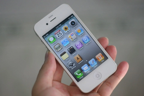 Iphone 4 màu trắng sẽ có trong vài tuần nữa - 1