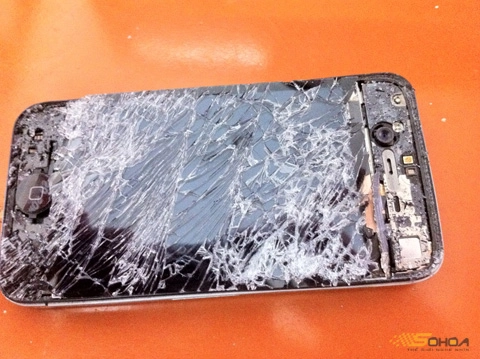 Iphone 4 vỡ nát vẫn nhận itunes - 1