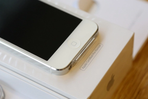 Iphone 5 trở lại thị trường với giá hơn 8 triệu đồng - 1