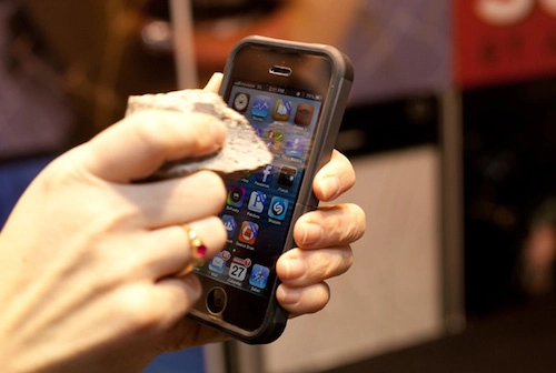 Iphone mới sẽ dùng kính sapphire - 1