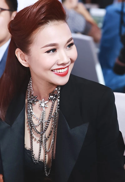 Jennifer phạm phi nhung đẹp nhất tuần với tông nâu trầm - 7