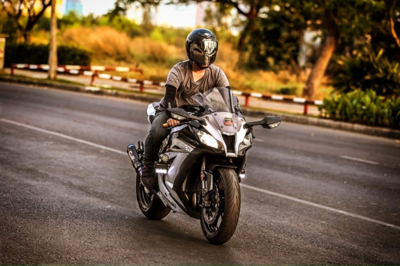 Kawasaki zx-10r black and white cực chất của biker sài thành - 6