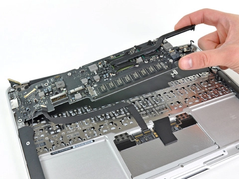 Khám phá nội tạng macbook air mới - 9