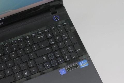 Laptop chạy chip ivy bridge giá rẻ của samsung - 8