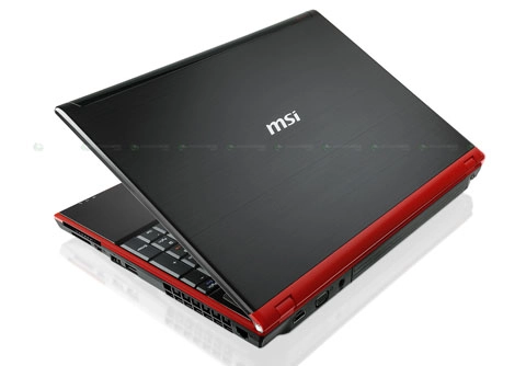 Laptop chơi game dùng core i7 của msi - 2