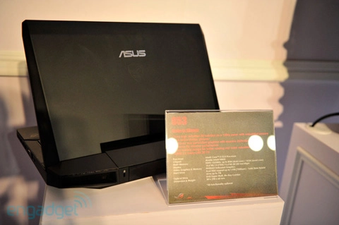 Laptop chơi game khủng của asus tại computex 2010 - 1