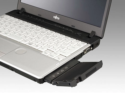 Laptop kiêm máy chiếu của fujitsu - 3