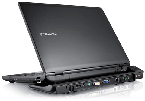 Laptop samsung với màn hình chống lóa - 1