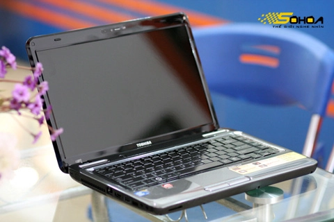 Laptop toshiba dòng l bắt đầu bán - 1