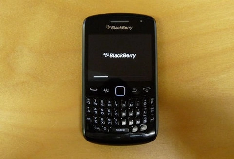 Lộ ảnh blackberry curve 9360 apollo - 1