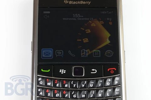 Loạt hình ảnh blackberry tour2 xuất hiện - 7