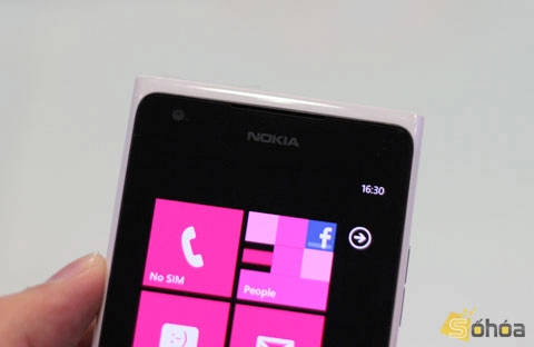 Lumia 900 chính hãng bán từ 246 - 4