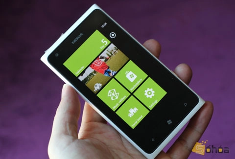 Lumia 900 chính hãng giá 125 triệu - 1