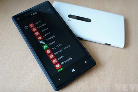Lumia 920 và htc 8x dính lỗi khởi động ngẫu nhiên - 1