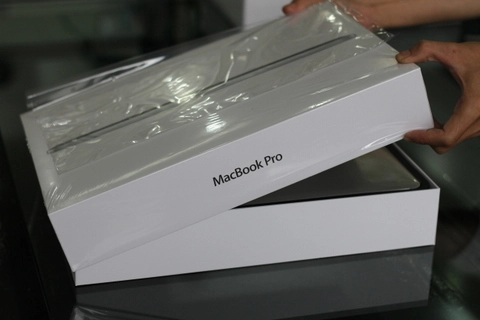 Macbook pro 15 retina về việt nam - 4