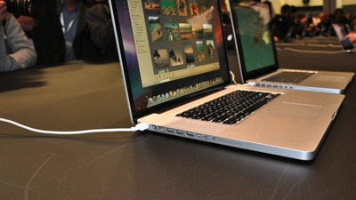 Macbook pro 17 inch tại macworld 2009 - 6