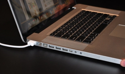 Macbook pro 17 inch tại macworld 2009 - 17