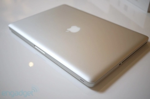 Macbook pro dùng intel core i7 - 3