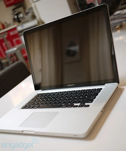 Macbook pro dùng intel core i7 - 8