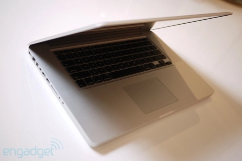 Macbook pro dùng intel core i7 - 9