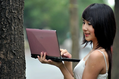 Miss eee pc điệu cùng netbook - 2