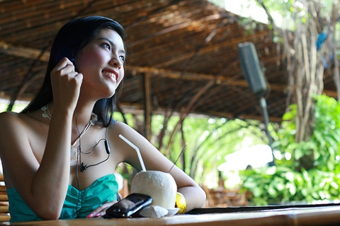 Miss teen duyên dáng cùng pda phone - 4