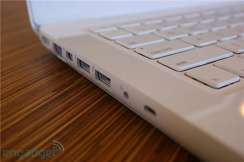 Mở hộp apple macbook vỏ nhựa mới - 7