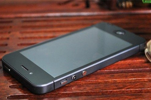 Mở hộp iphone 5 nhái ra đời trước cả hàng thật - 5