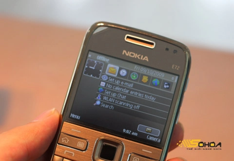 Mở hộp nokia e72 chính hãng - 10