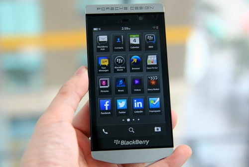 Mở hộp smartphone hạng sang blackberry porsche design p9982 - 5