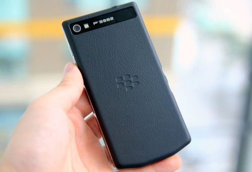 Mở hộp smartphone hạng sang blackberry porsche design p9982 - 8