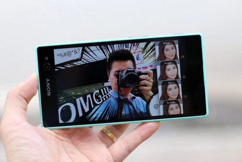 Mở hộp sony xperia c3 - smartphone chuyên chụp ảnh selfie - 1
