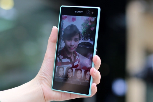 Mở hộp sony xperia c3 - smartphone chuyên chụp ảnh selfie - 2