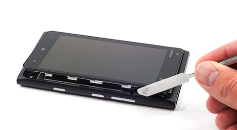 mổ xẻ nokia lumia 900 - 5