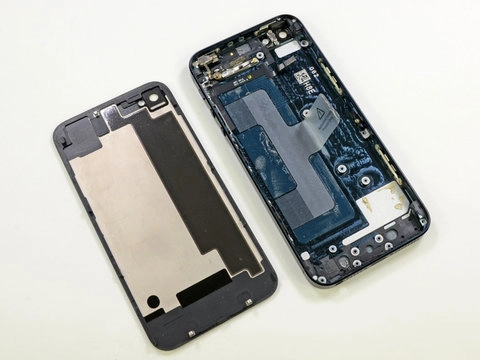 mổ xẻ phần cứng của iphone 5 tiếp - 8