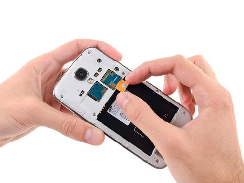 Mổ xẻ samsung galaxy s4 - 3