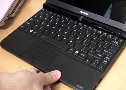 Netbook đẹp toshiba nb205 - 18