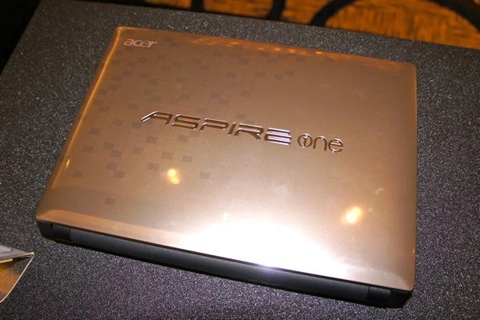 Netbook dùng chip amd phát video full hd - 1