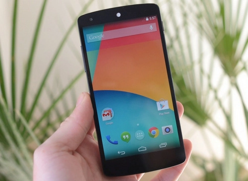 Nexus 5 đọ cấu hình với smartphone hàng khủng - 1
