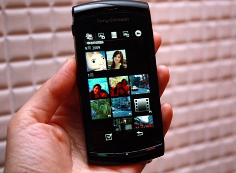 Ngắm em của sony ericsson satio - 18